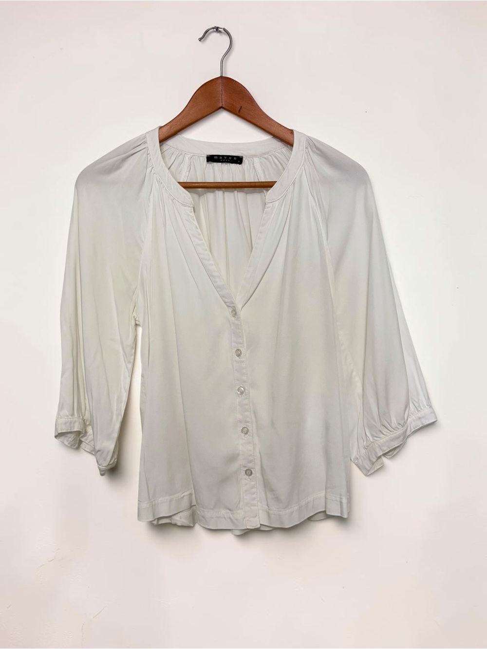Maven West White Tencel Rayon V-Neck Button Front Blouse Top Small S USA
